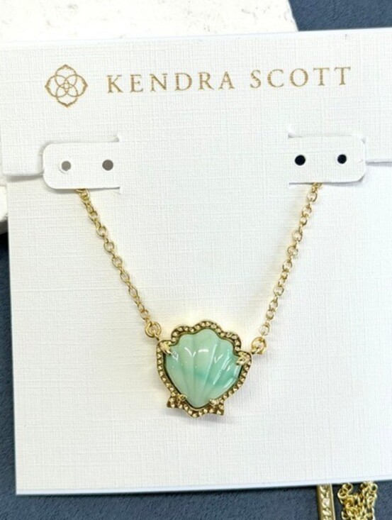 Kendra Scott Jewelry - Kendra Scott Brynne Gold Shell Short Pendant Necklace in Sea Green Chrysocolla